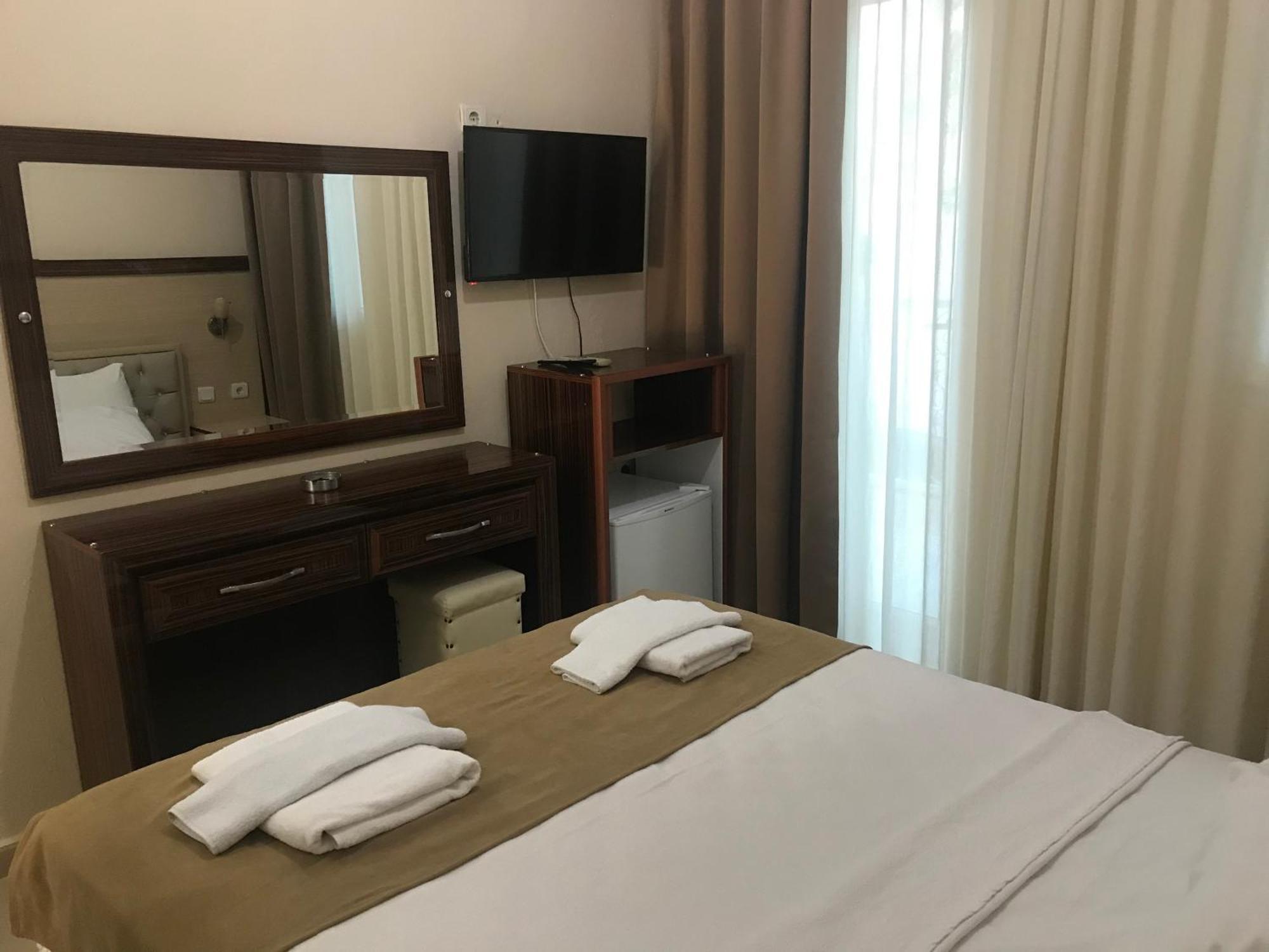 Tuemay Hotel Битез Стая снимка