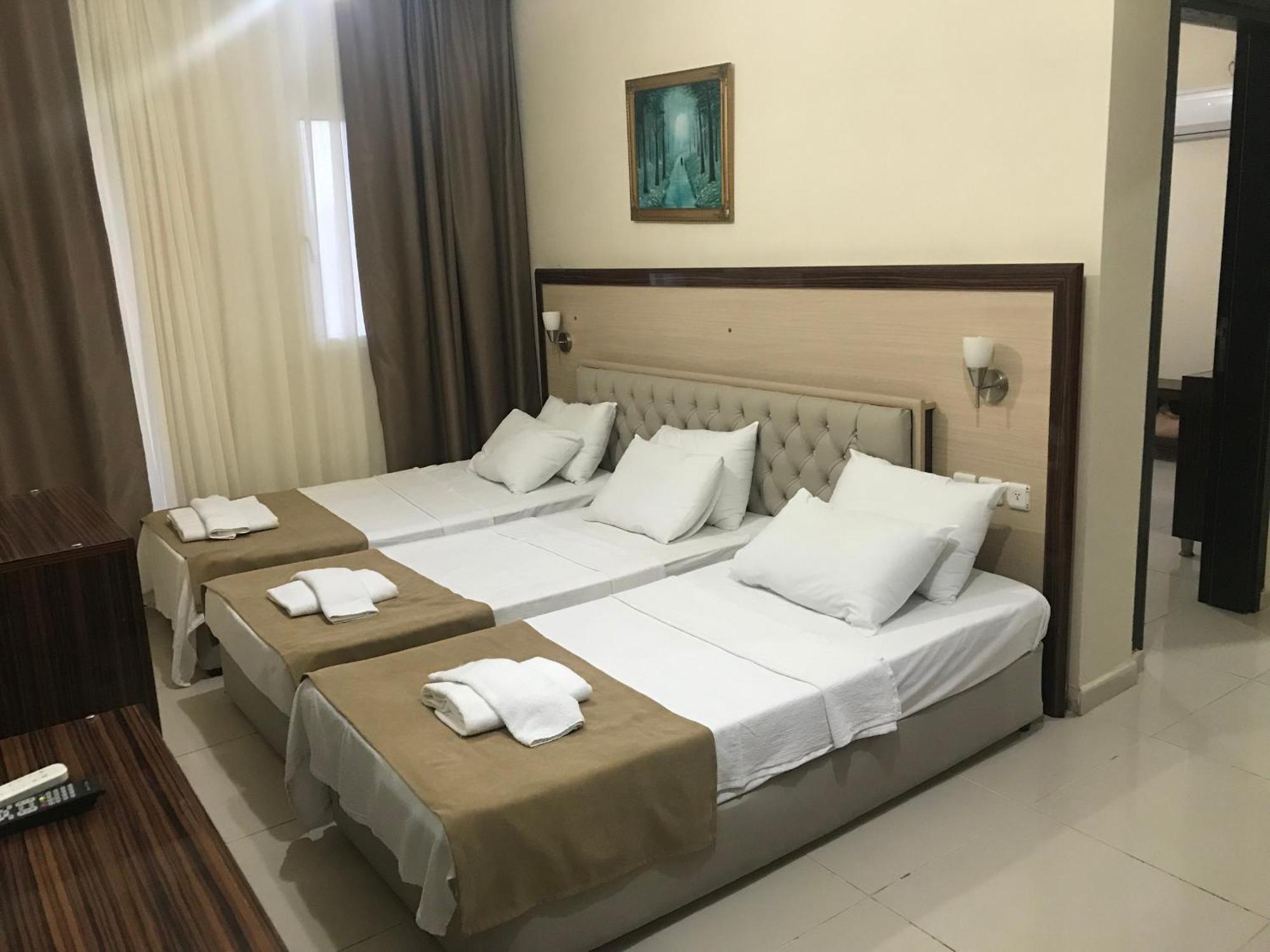 Tuemay Hotel Битез Стая снимка