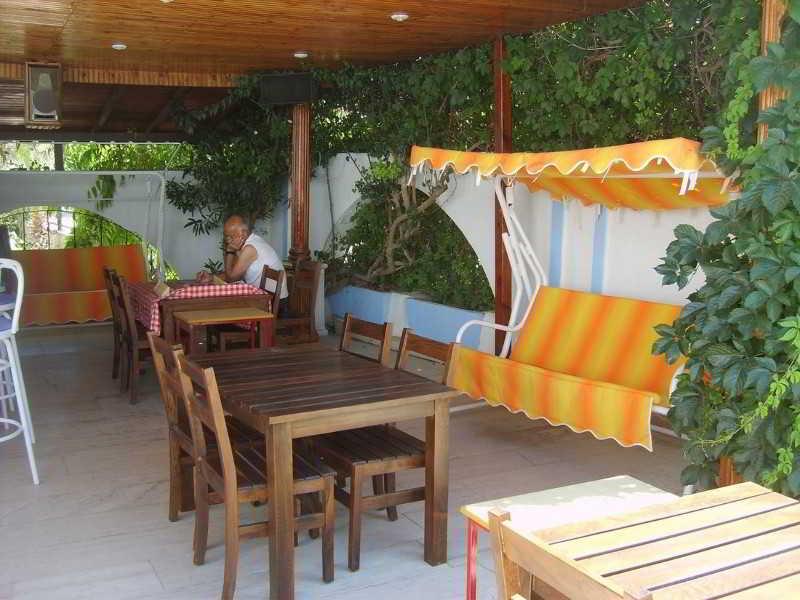 Tuemay Hotel Битез Екстериор снимка