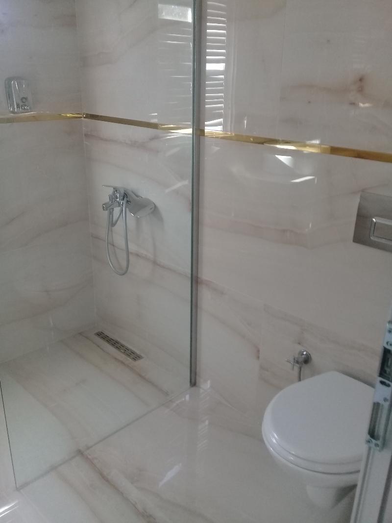 Tuemay Hotel Битез Екстериор снимка