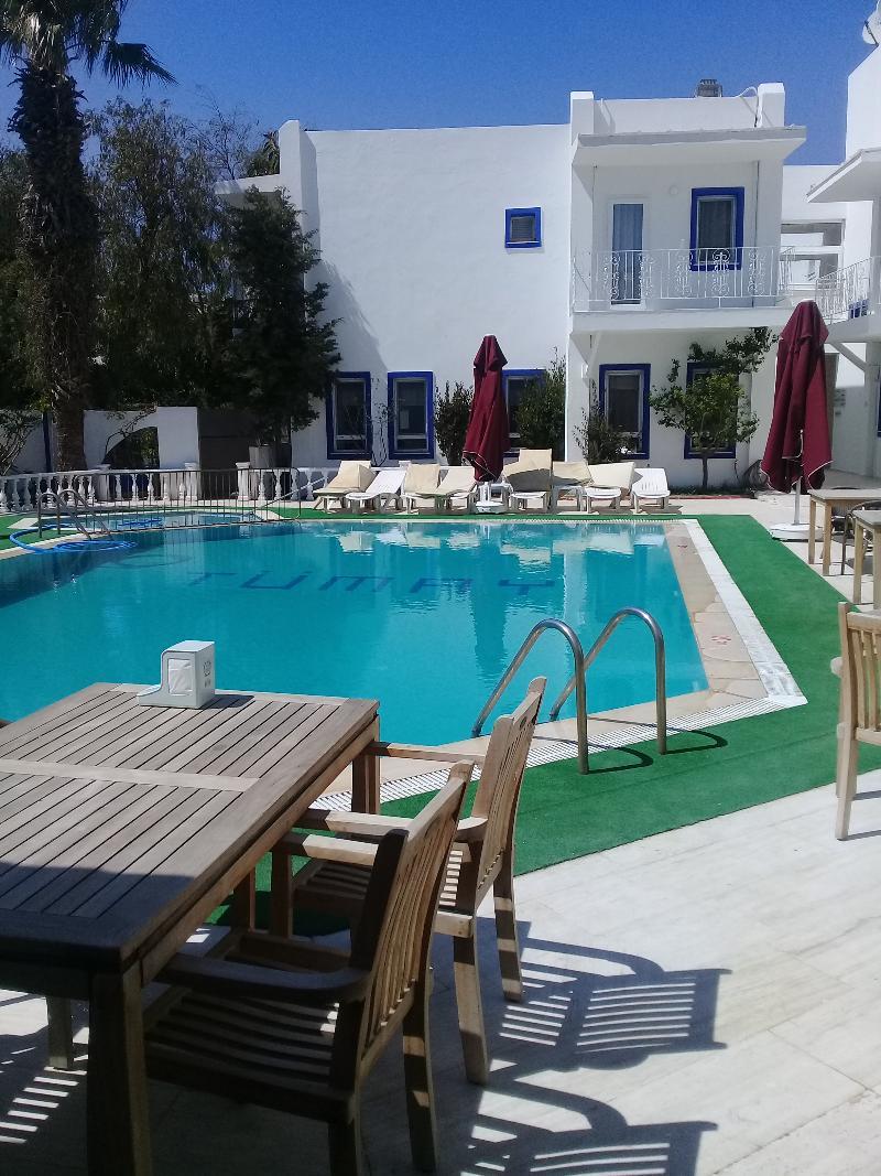 Tuemay Hotel Битез Екстериор снимка