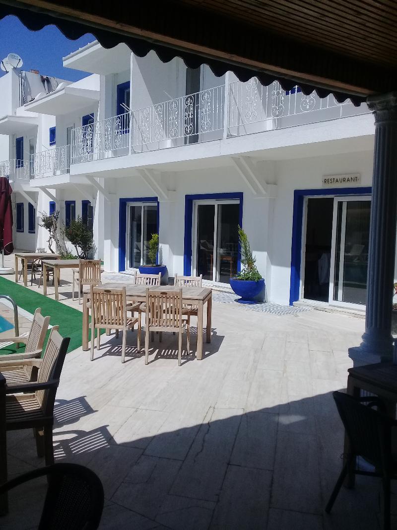 Tuemay Hotel Битез Екстериор снимка