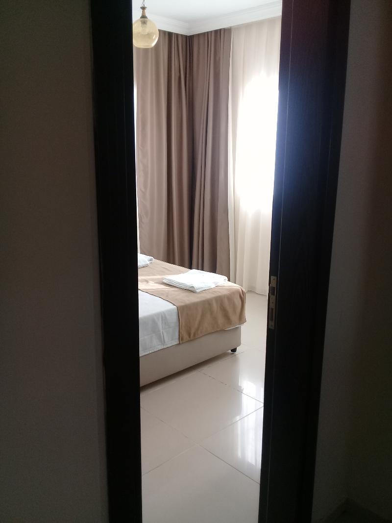 Tuemay Hotel Битез Екстериор снимка